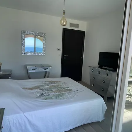 Bel Appartement, Terrasse Vue Mer, Sant Ambroggio Lumio (Corsica)