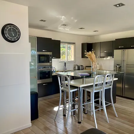 Bel Appartement, Terrasse Vue Mer, Sant Ambroggio 아파트