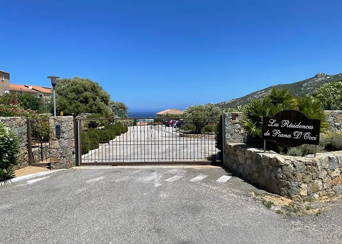 Bel Appartement, Terrasse Vue Mer, Sant Ambroggio 公寓 *