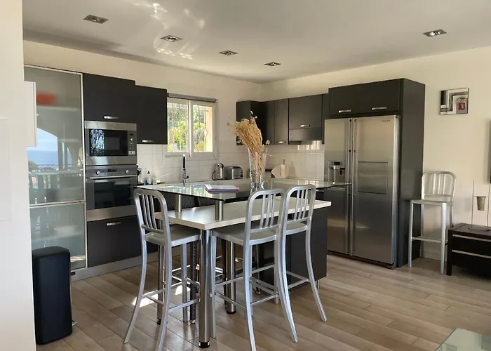 Bel Appartement, Terrasse Vue Mer, Sant Ambroggio 公寓 卢米奥